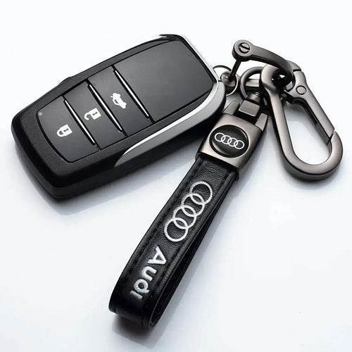 audi nyckelring i läder svart premium