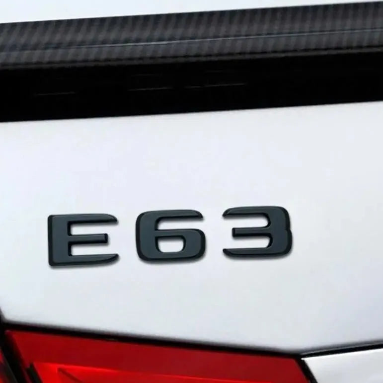 Mercedes E63 Emblem Blanksvart
